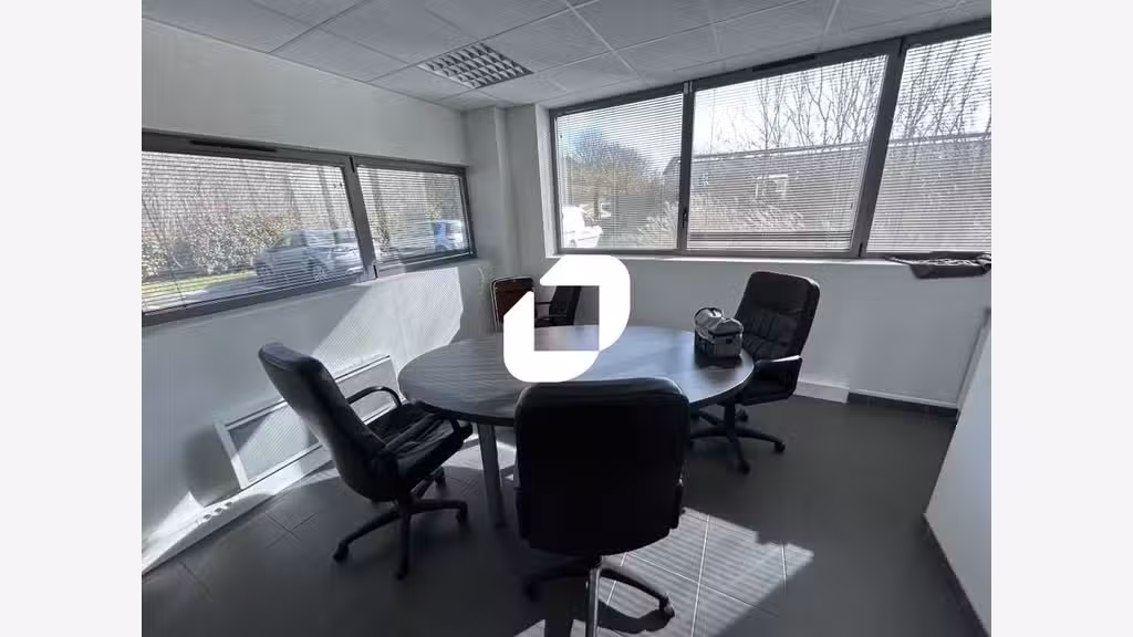 A louer Local d'activité 236m² Tigery