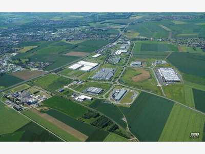 À louer – Entrepôt de 44 000m² divisible à partir 