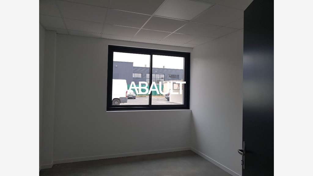Local d'activité 304m² à louer Toulouse ZA Thibaud