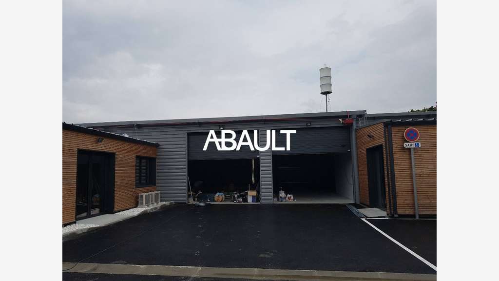 Local d'activité 304m² à louer Toulouse ZA Thibaud