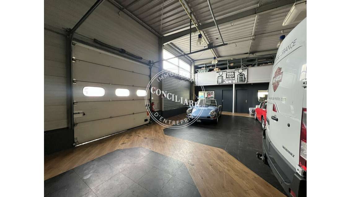 Local d'activité 408m² à Toulouse Bld d'Atlanta