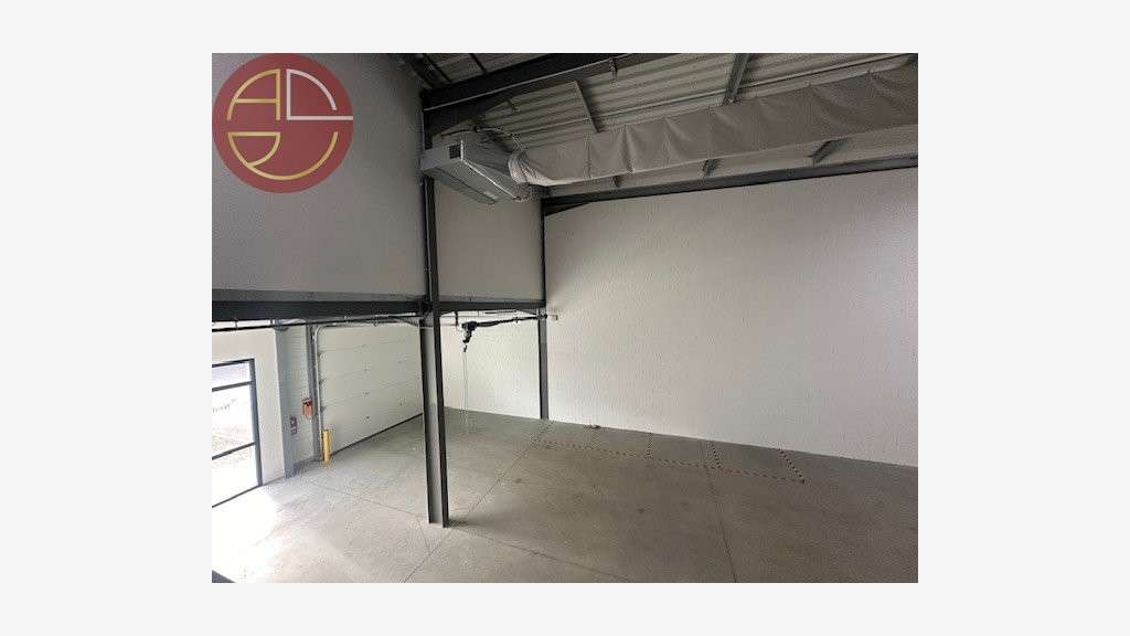 Entrepôt 296m² à Toulouse Sud Ouest Thibaud