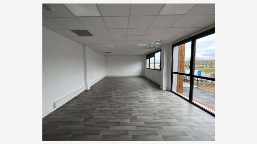 Entrepôt 296m² à Toulouse Sud Ouest Thibaud
