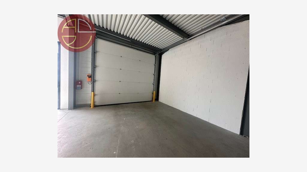 Entrepôt 296m² à Toulouse Sud Ouest Thibaud