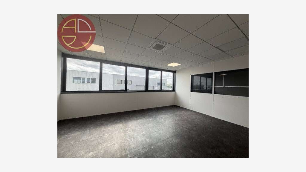Loue entrepôt 360m² Toulouse S-O zone Thibaud