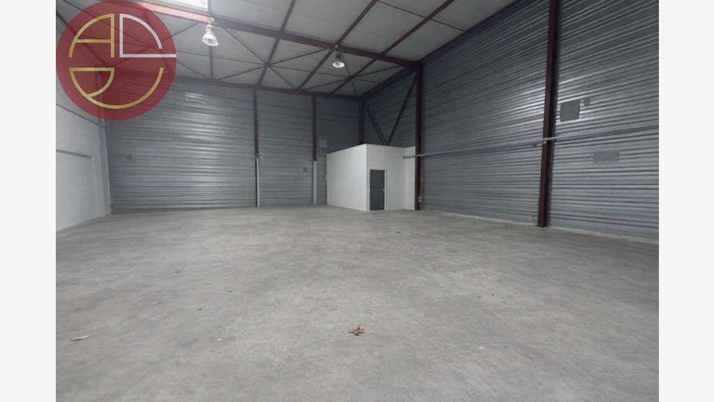 Loue entrepôt 360m² Toulouse S-O zone Thibaud