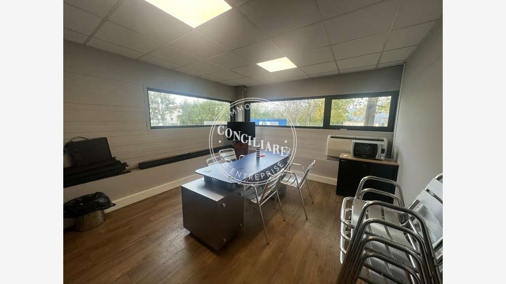 Local d'activité 408m² à louer Toulouse Nord Est