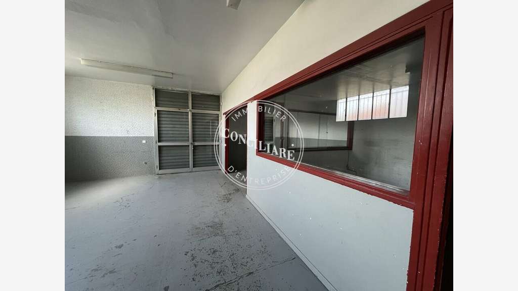 A louer entrepôt 330m² Toulouse Saint Exupéry