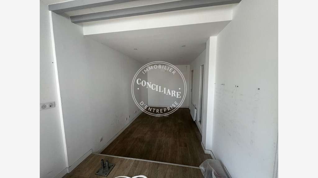 Entrepôt 170m² à louer Av Saint Exupery Toulouse