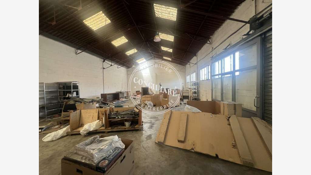 Entrepôt 170m² à louer Av Saint Exupery Toulouse