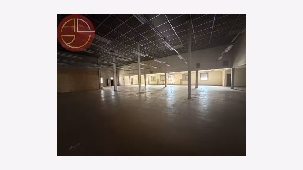 A louer local commercial 660m² à Toulouse Gramont
