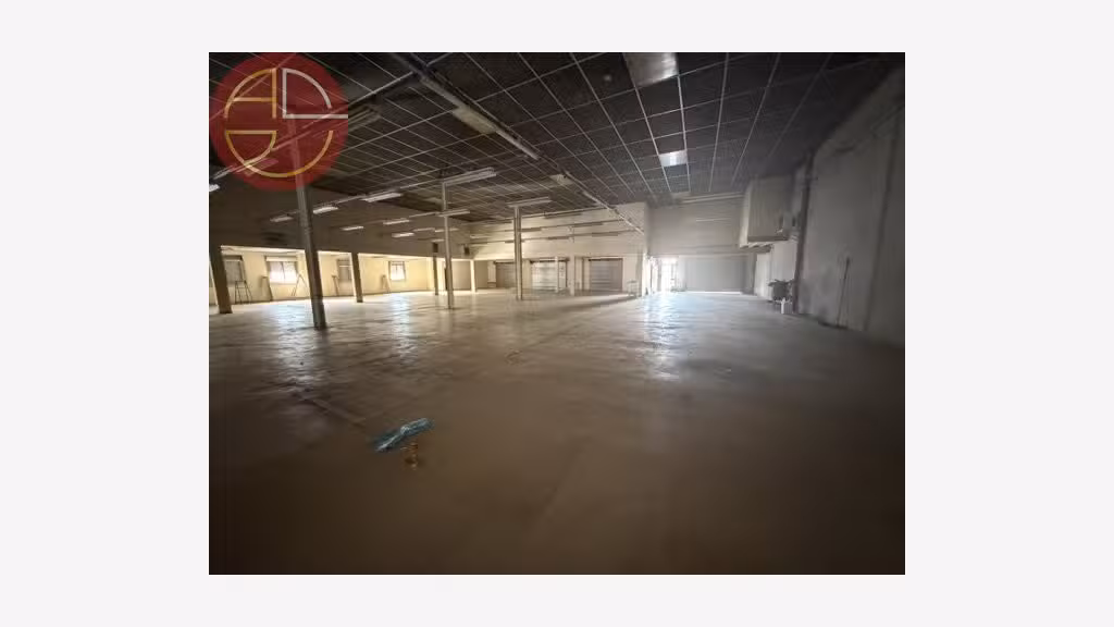 A louer local commercial 660m² à Toulouse Gramont