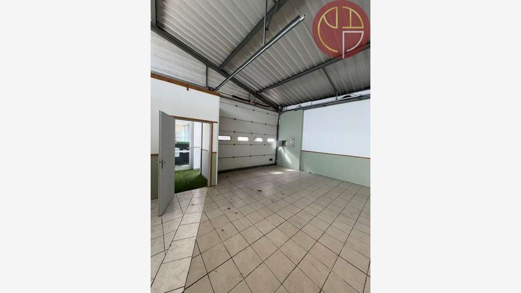 A louer local d'activité 400m² Toulouse Nord-Est