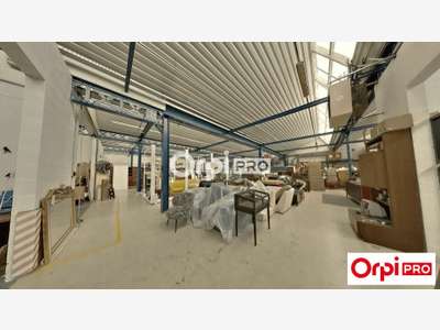 Local d'activité 1600m² à louer à Tourcoing