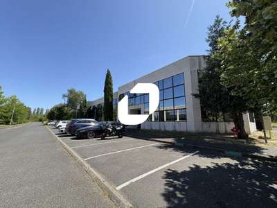 Location Locaux d'activités - Entrepôts à Toussus-le-Noble