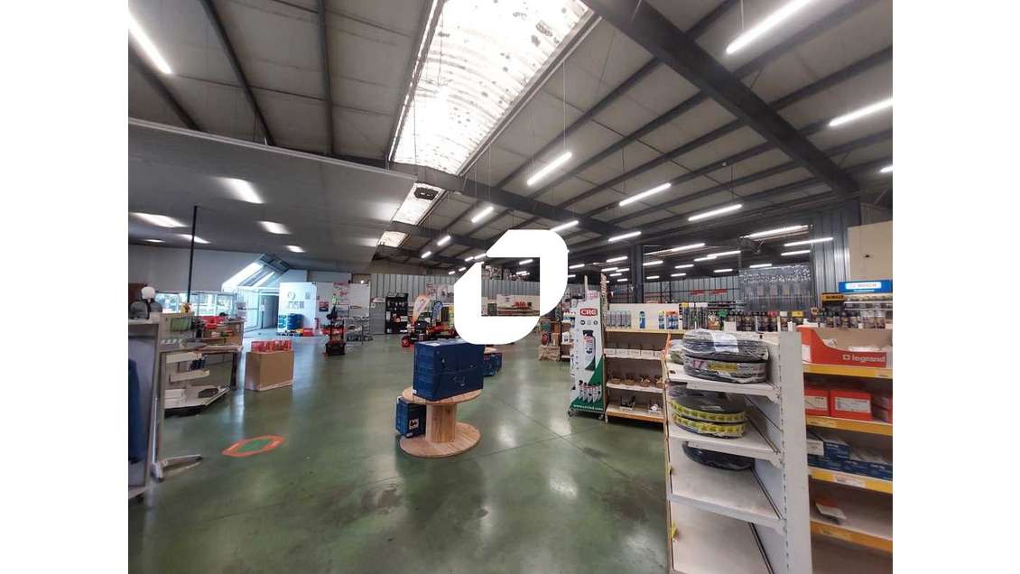 A louer Local d'activité 3120m² Trappes