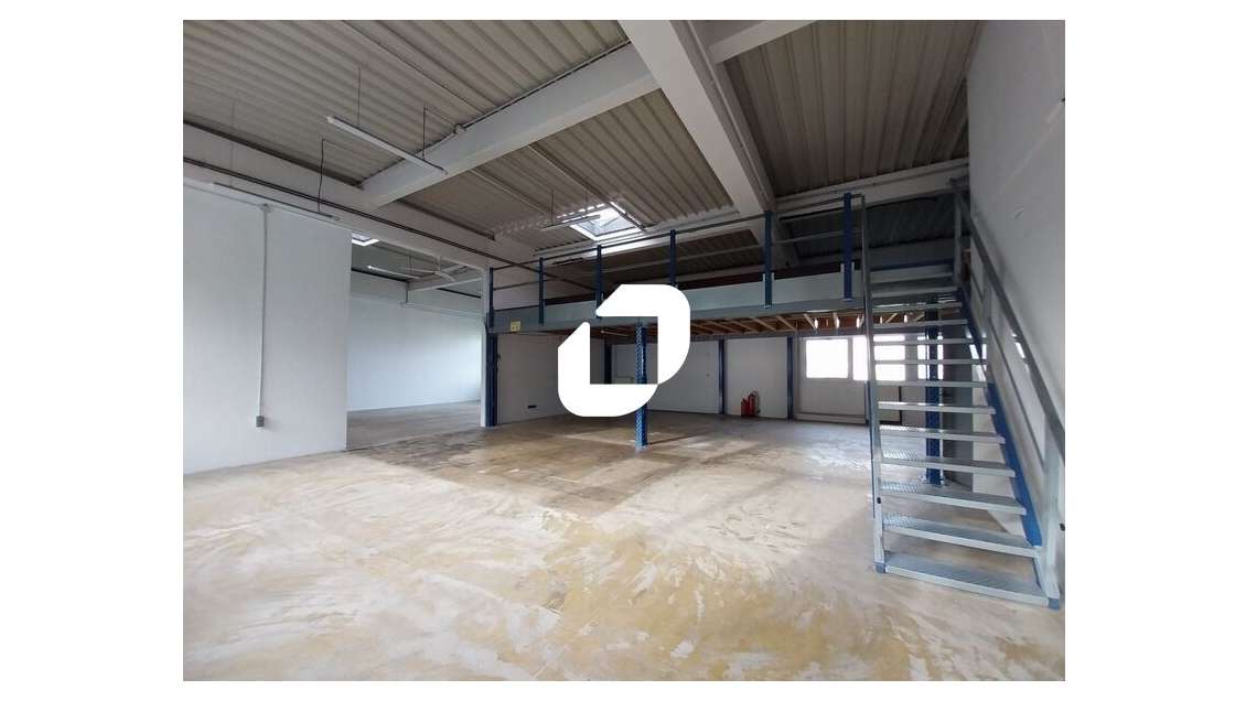 A louer Local d'activité 220m² Trappes