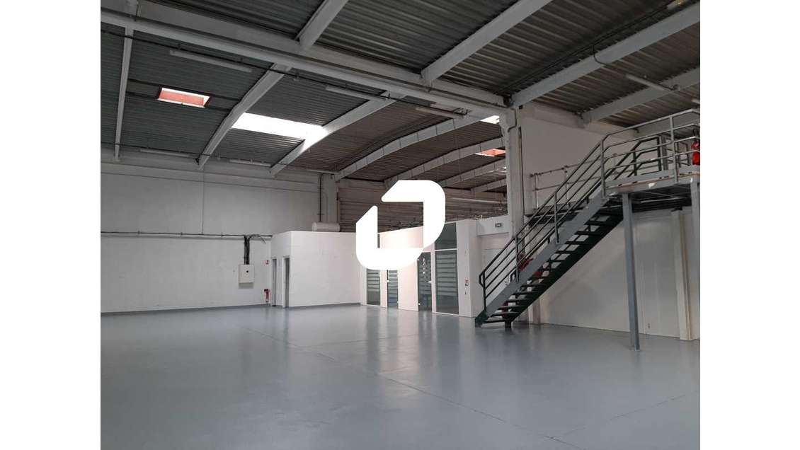 A louer Local d'activité 752m² Trappes