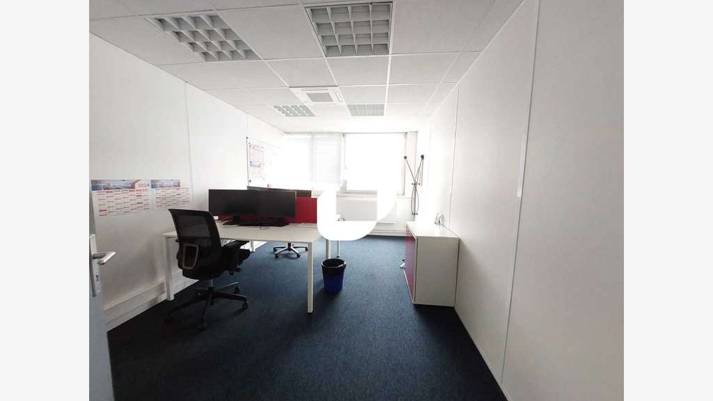 A louer Local d'activité 1724m² Trappes