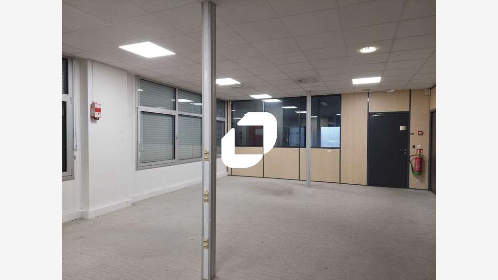 A louer Local d'activité 1187m² Trappes