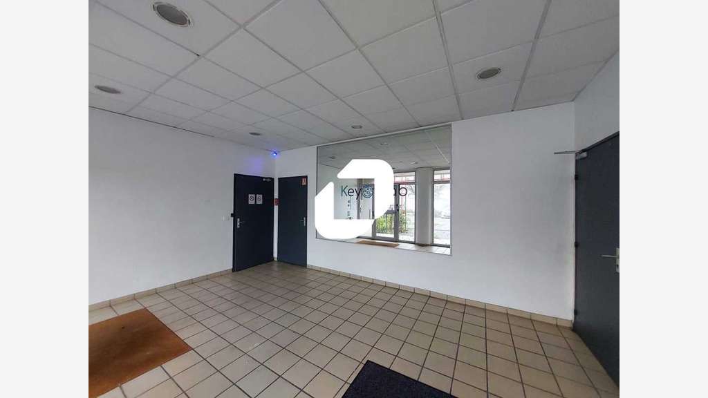A louer Local d'activité 1187m² Trappes