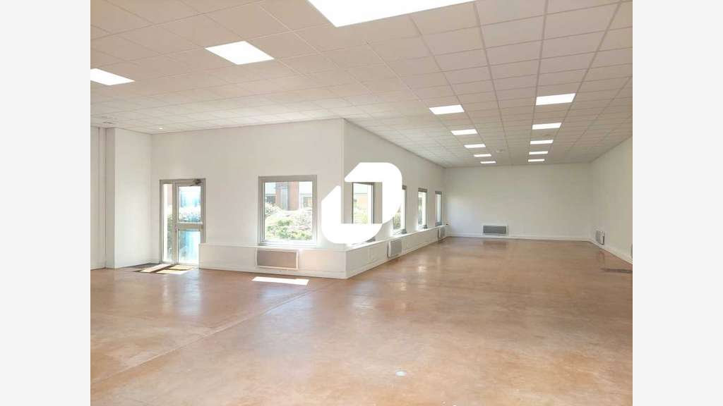 A louer Local d'activité 375m² Trappes