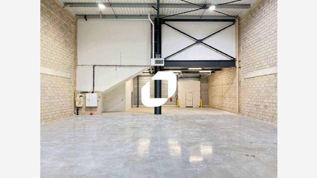 A louer Local d'activité 452m² Trappes