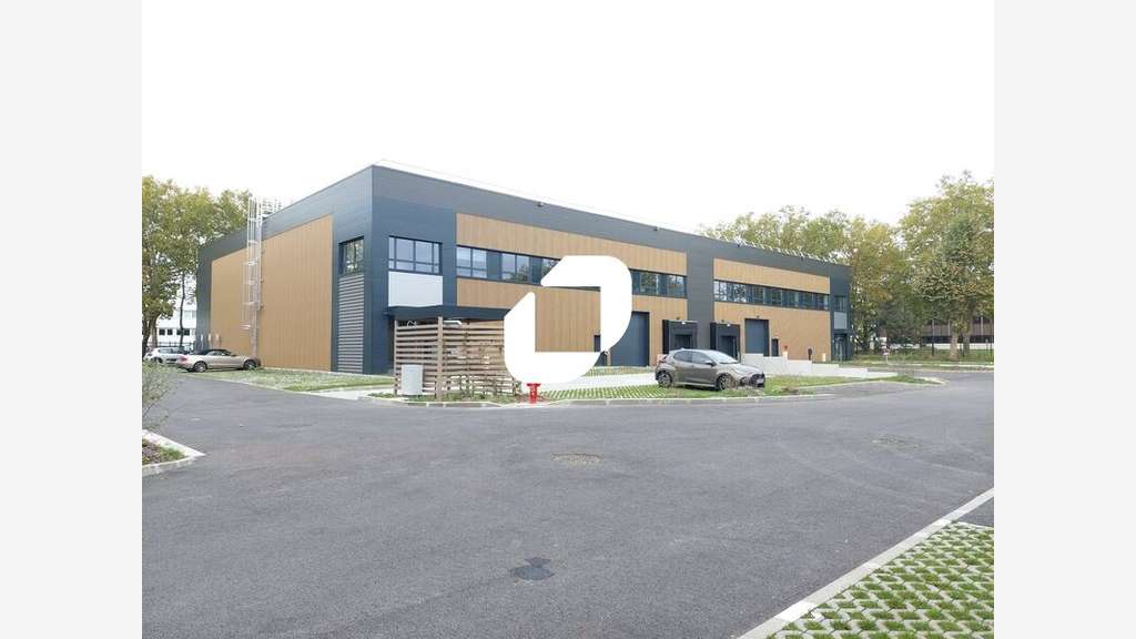 A louer Local d'activité 904m² Trappes