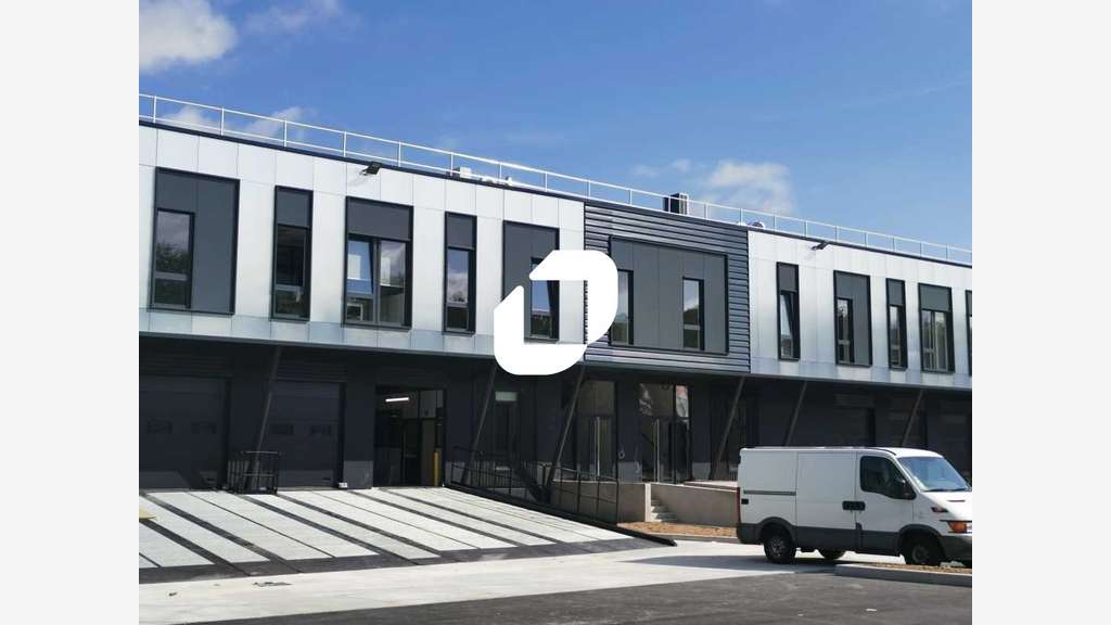 A louer Local d'activité 2747m² Trappes