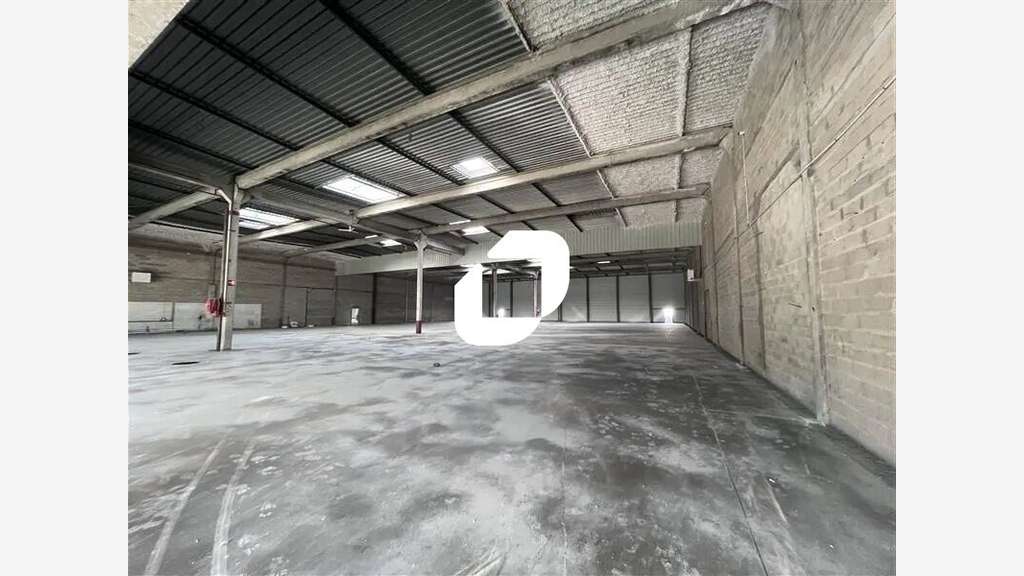 A louer Local d'activité 2747m² Trappes
