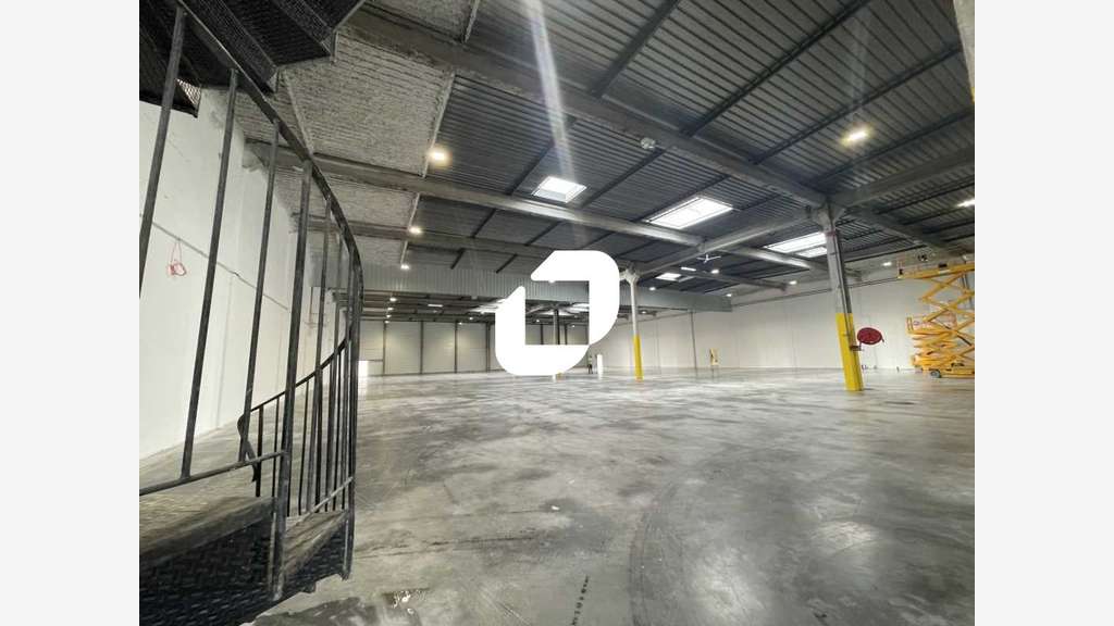 A louer Local d'activité 2747m² Trappes