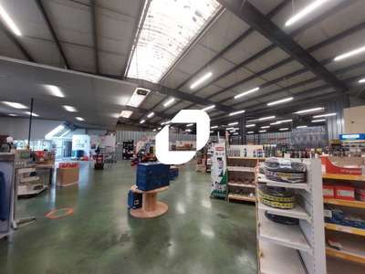A louer Local d'activité 3120m² Trappes