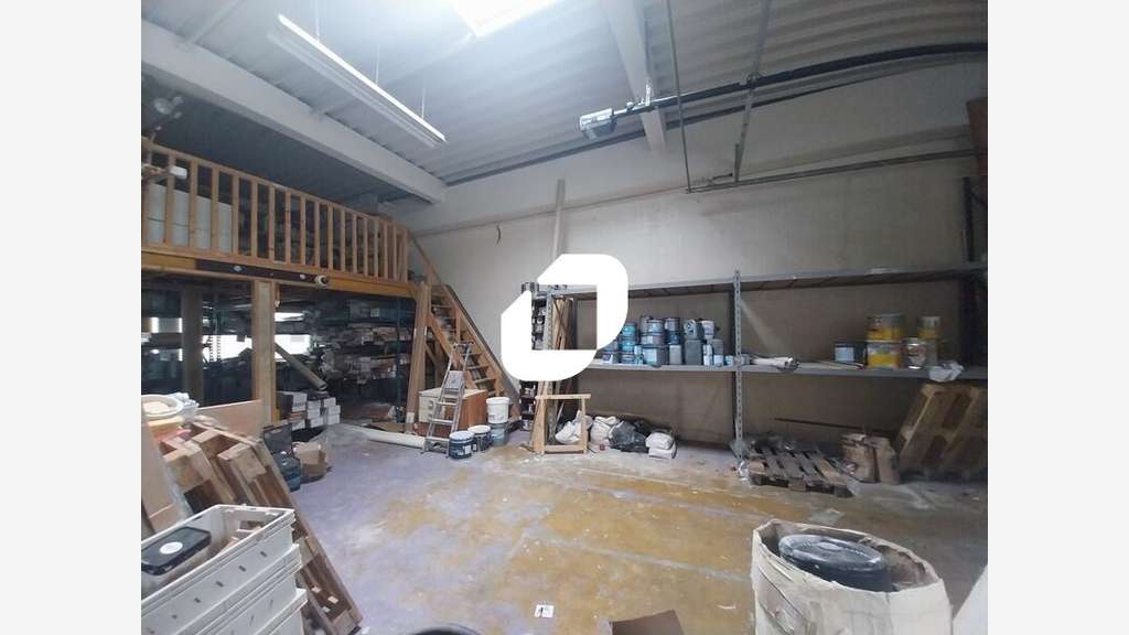 A louer Local d'activité 220m² Trappes