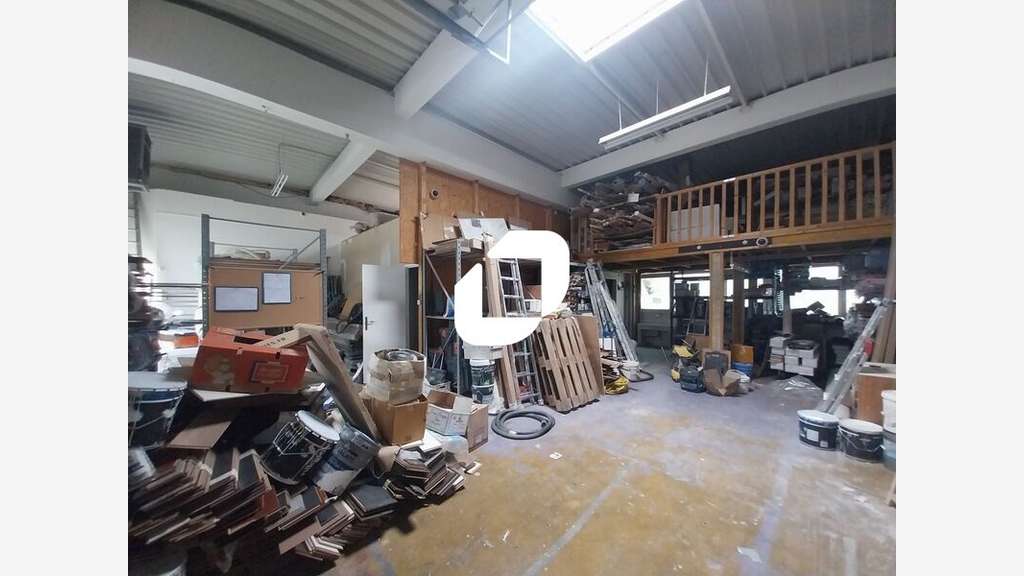 A louer Local d'activité 220m² Trappes