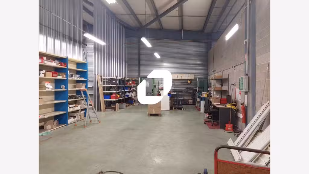 A louer Local d'activité 3120m² Trappes