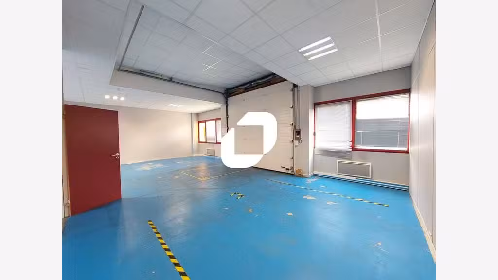 A louer Local d'activité 358m² Trappes