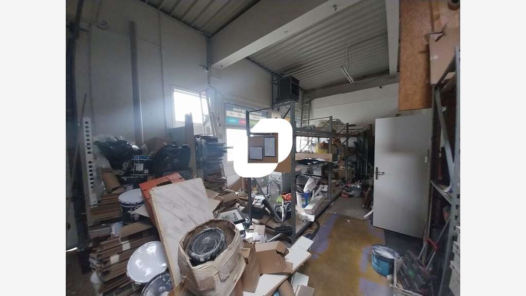 A louer Local d'activité 220m² Trappes