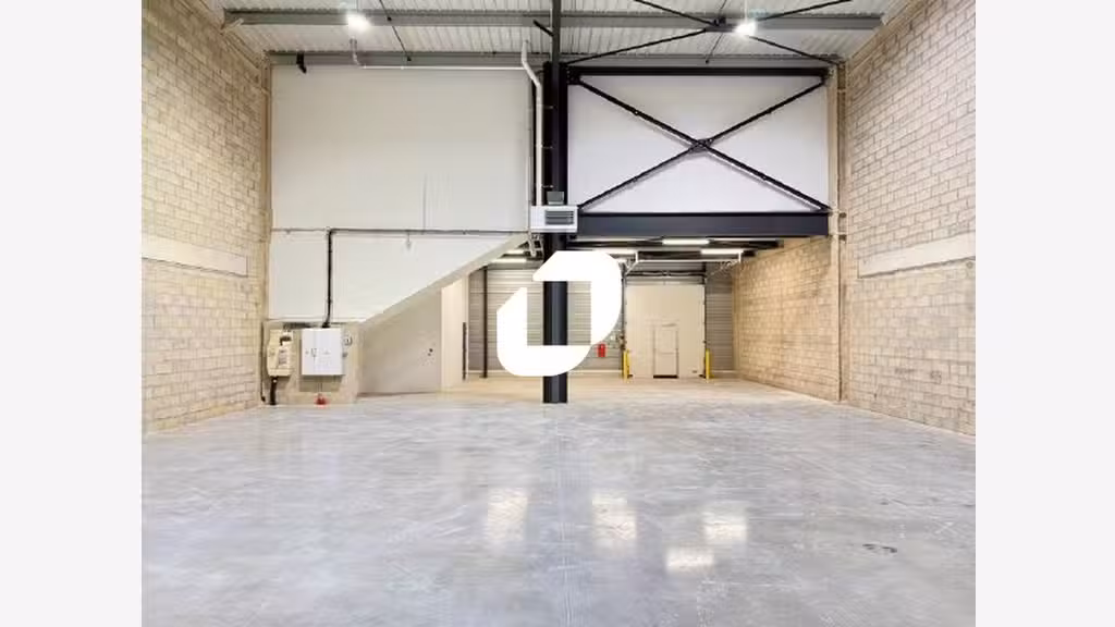 A louer Local d'activité 2220m² Trappes