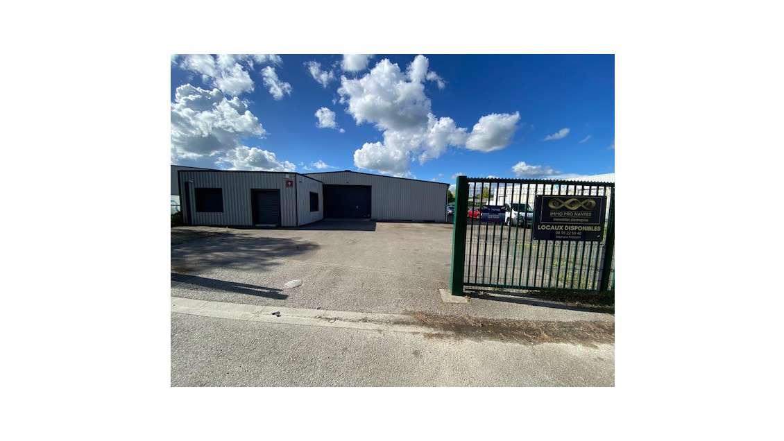 A louer local activité 400m² ZA Nantes Nord