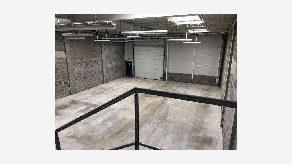 Loue Très Beau local d'activité 350m² Treillières