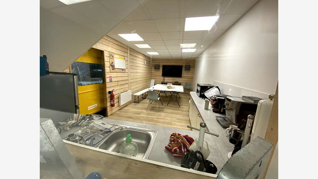 Loue Très Beau local d'activité 350m² Treillières