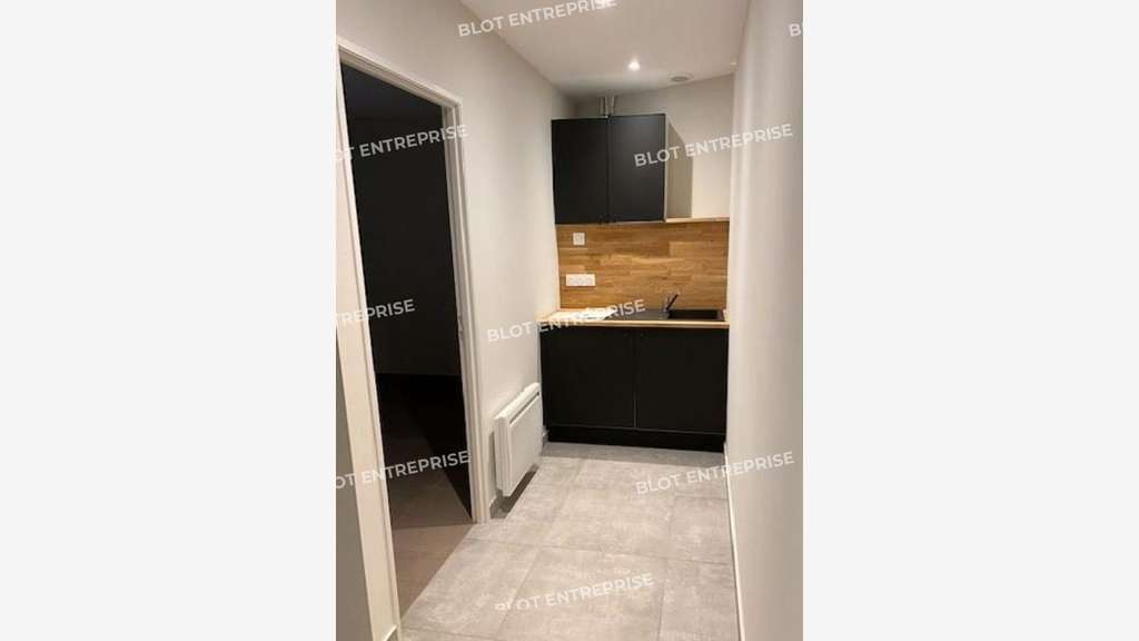 A louer local d'activités neuf 53m² à Treillières