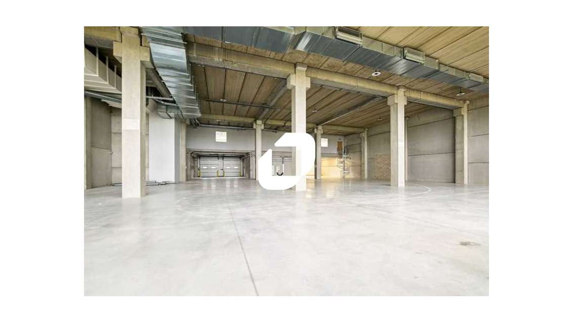 A louer Local d'activité 1720m² Tremblay en france