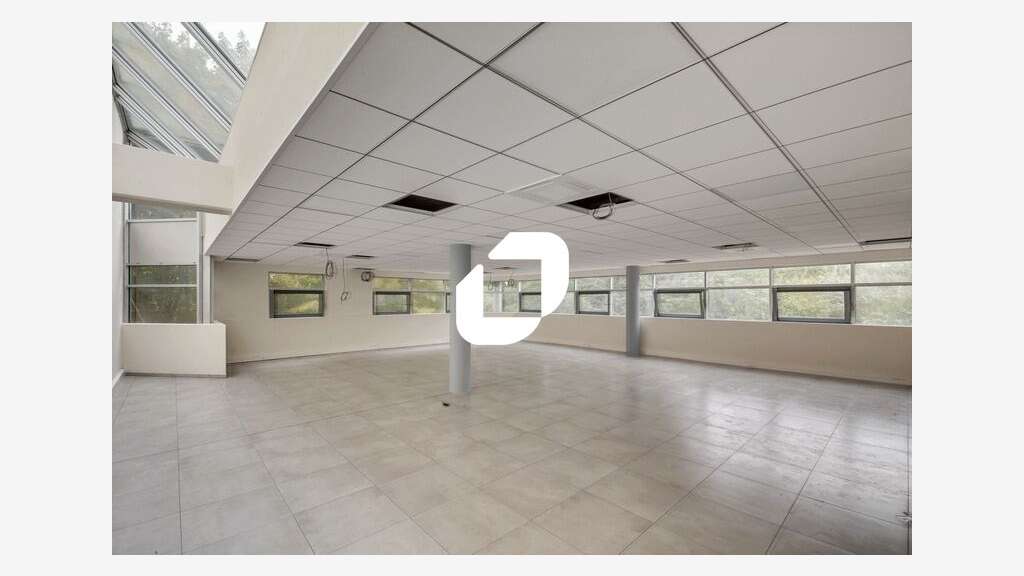 A louer Local d'activité 1821m² Tremblay en france