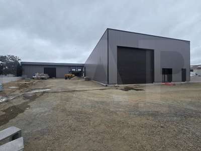 À LOUER – LOCAL D’ACTIVITÉ NEUF À TRÉMUSON. 482 M²