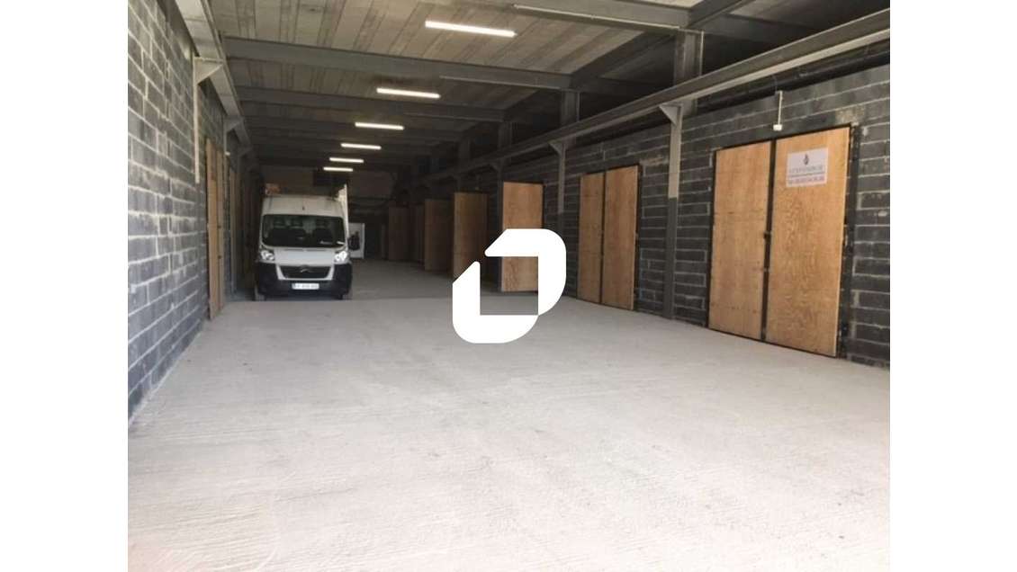 A louer Local d'activité 97m² Tresses