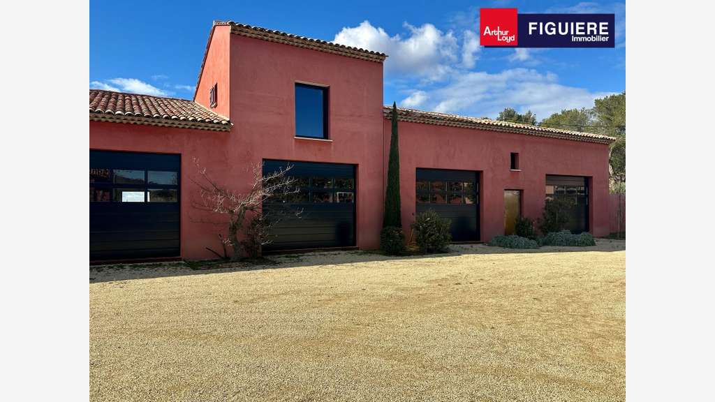 Entrepôts de 63 à 139 m² à louer sur Trets