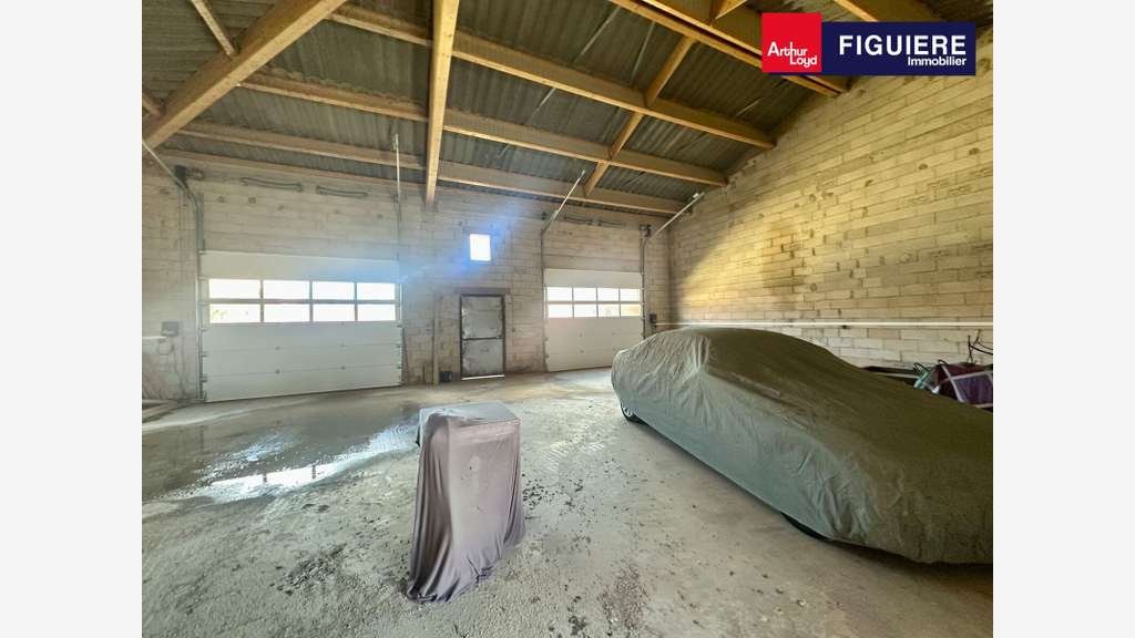 Entrepôts de 63 à 139 m² à louer sur Trets