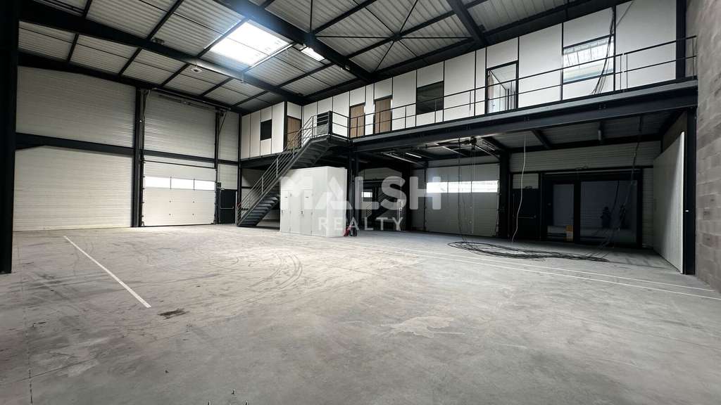 Locaux d'activités neufs à louer 714m² à Trévoux