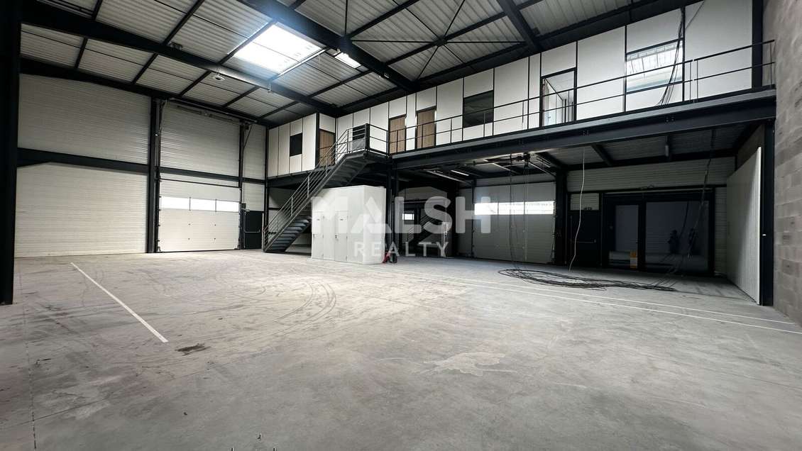 Locaux d'activités neufs à louer 714m² à Trévoux